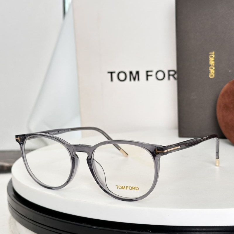 TOM FORD